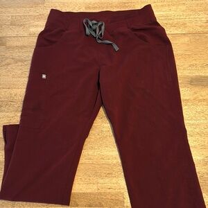 Figs Kade Cargo Scrubs - Medium Petite